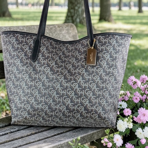 Coach City Tote Navy monogram leather, and coated canvas EUC CF342 - Picture 15 of 16